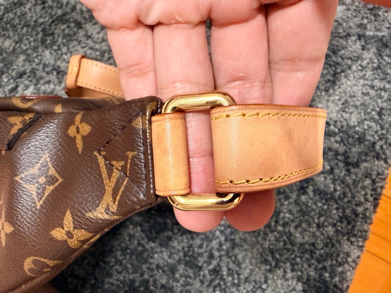 LV M43644 Bumbag 老花字紋金扣拉鍊腰包斜背包胸口包 RZ6157-13