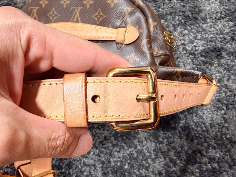 LV M43644 Bumbag 老花字紋金扣拉鍊腰包斜背包胸口包 RZ6157-20