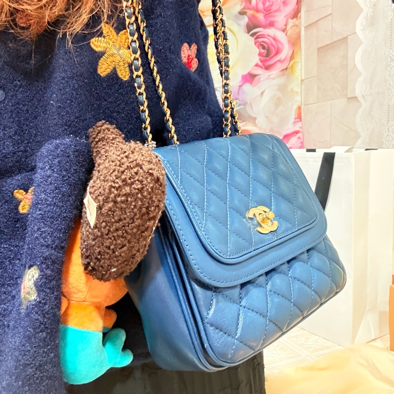 CHANEL AFFINITY 郵差袋(藍色）-1