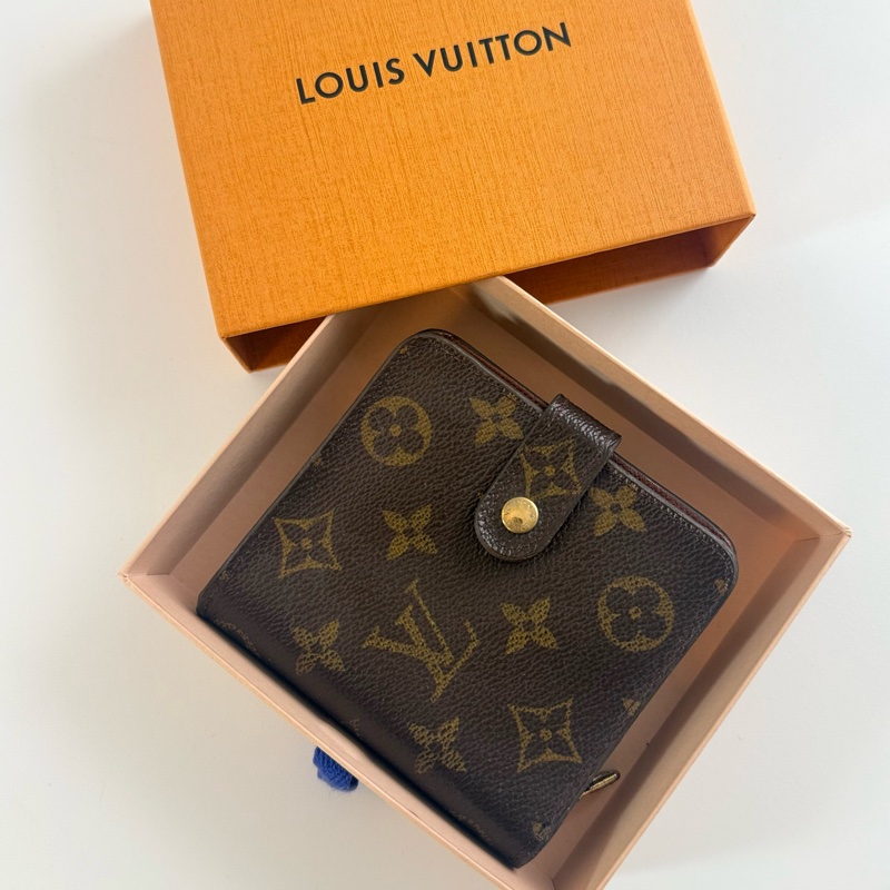 ✔️LV Louis Vuitton 路易威登 Monogram M61667 老花金釦拉鏈短夾-1