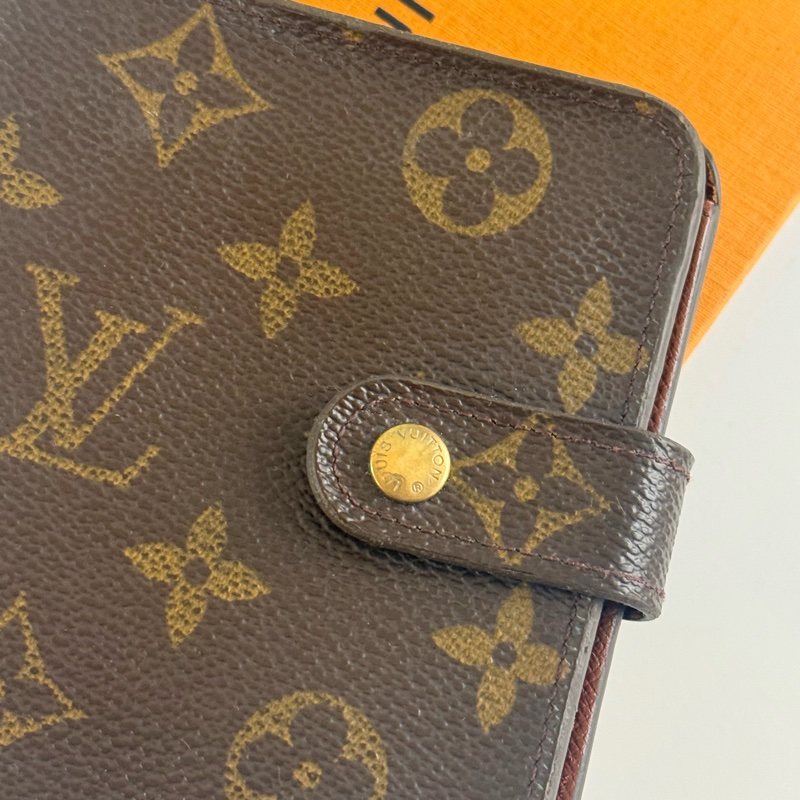 ✔️LV Louis Vuitton 路易威登 Monogram M61667 老花金釦拉鏈短夾-3