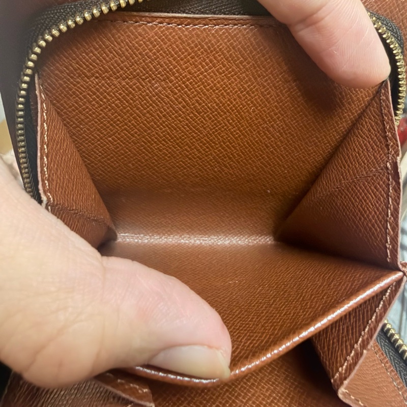 ✔️LV Louis Vuitton 路易威登 Monogram M61667 老花金釦拉鏈短夾-11