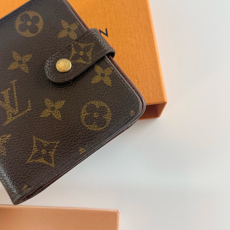 ✔️LV Louis Vuitton 路易威登 Monogram M61667 老花金釦拉鏈短夾-24