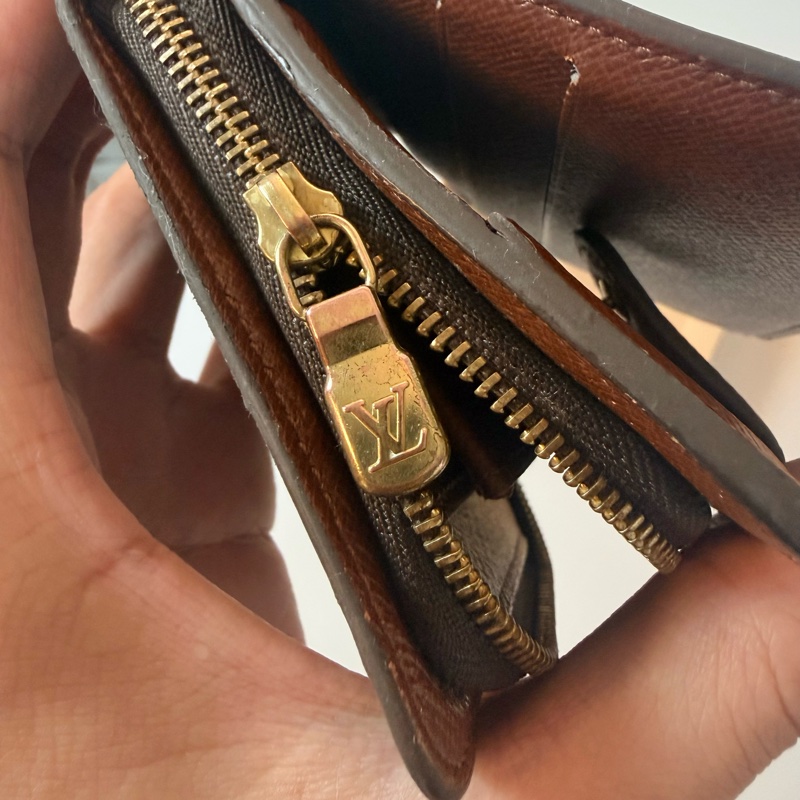 ✔️LV Louis Vuitton 路易威登 Monogram M61667 老花金釦拉鏈短夾-35