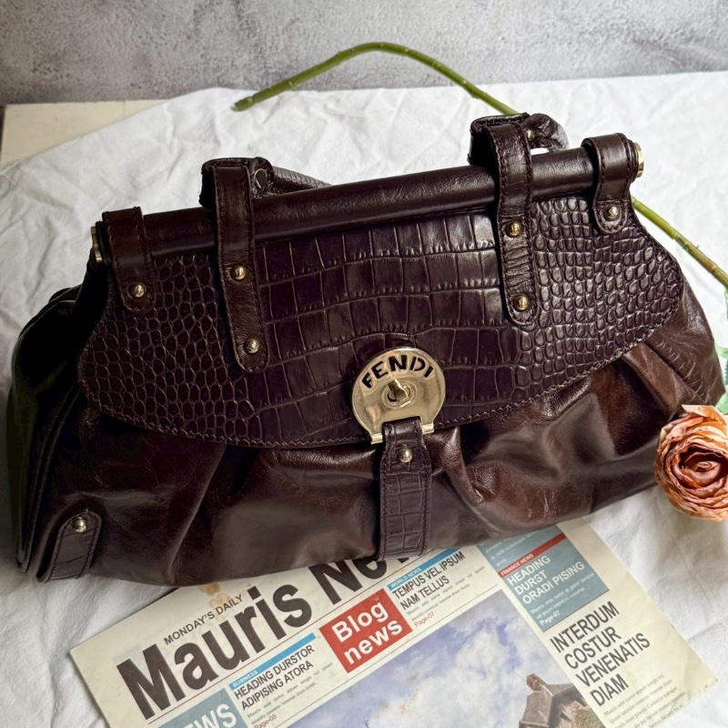 FENDI復古油皮醫生包(深咖啡)-0