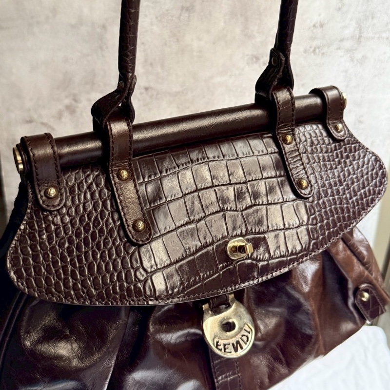 FENDI復古油皮醫生包(深咖啡)-1