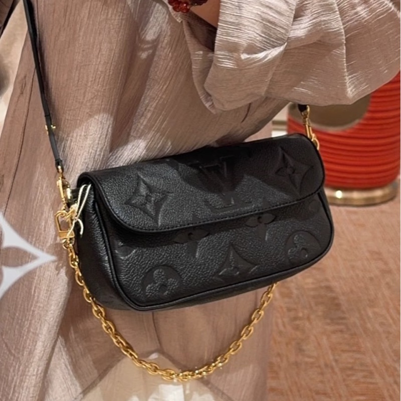 低價出售❤️‍🔥99新🆕Lv路易威登全皮黑色老花壓紋IVY包鏈條包單肩斜挎腋下包-2