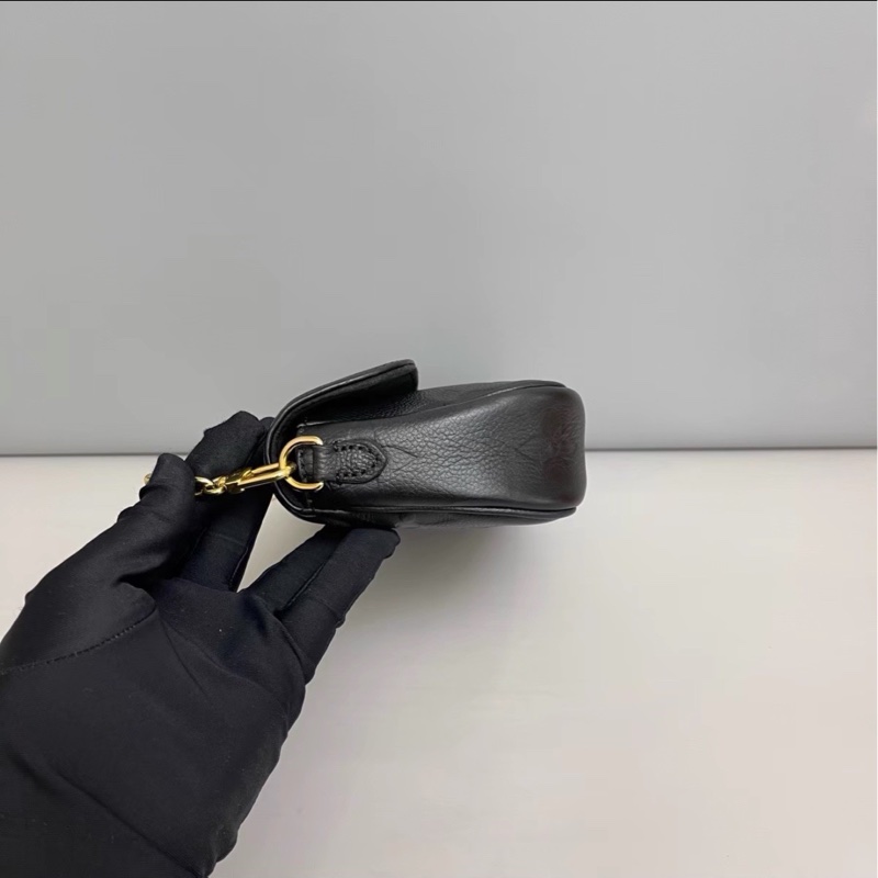 低價出售❤️‍🔥99新🆕Lv路易威登全皮黑色老花壓紋IVY包鏈條包單肩斜挎腋下包-10