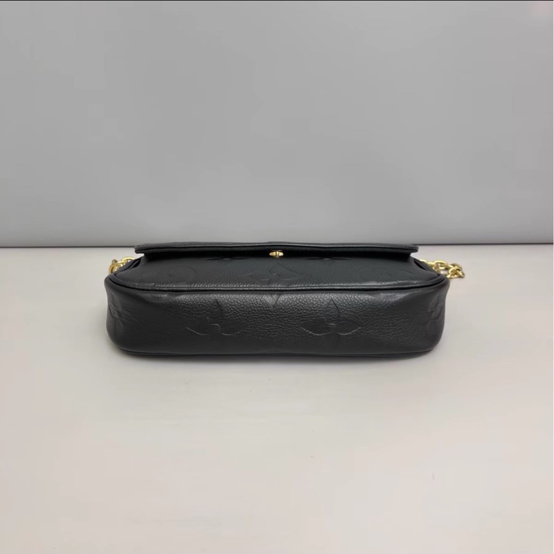 低價出售❤️‍🔥99新🆕Lv路易威登全皮黑色老花壓紋IVY包鏈條包單肩斜挎腋下包-11