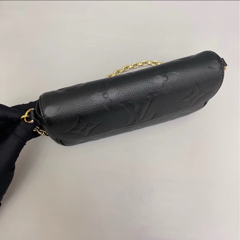低價出售❤️‍🔥99新🆕Lv路易威登全皮黑色老花壓紋IVY包鏈條包單肩斜挎腋下包-12