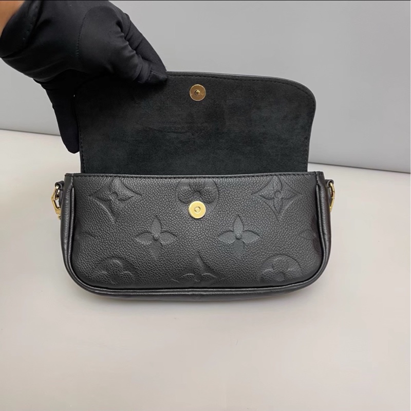 低價出售❤️‍🔥99新🆕Lv路易威登全皮黑色老花壓紋IVY包鏈條包單肩斜挎腋下包-14