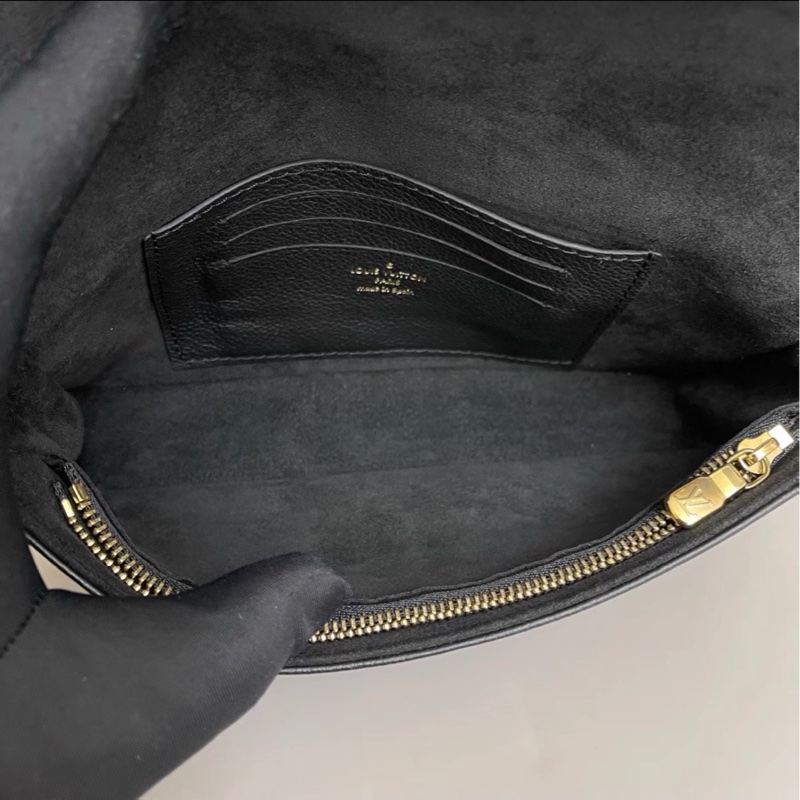 低價出售❤️‍🔥99新🆕Lv路易威登全皮黑色老花壓紋IVY包鏈條包單肩斜挎腋下包-15