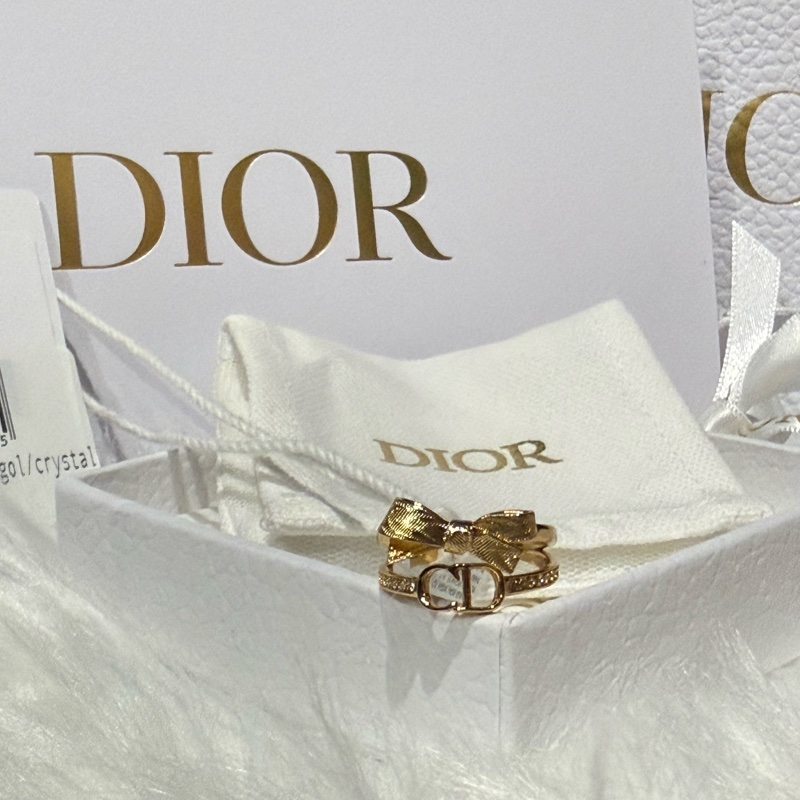 Dior 最新款蝴蝶結戒指-0