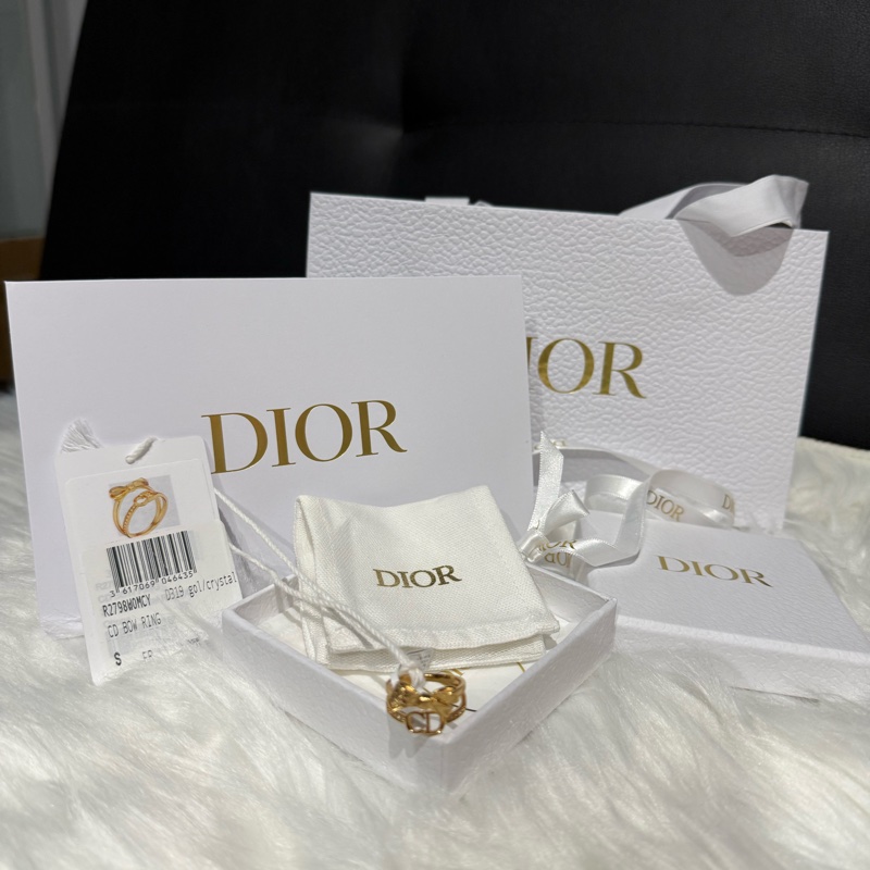 Dior 最新款蝴蝶結戒指-6