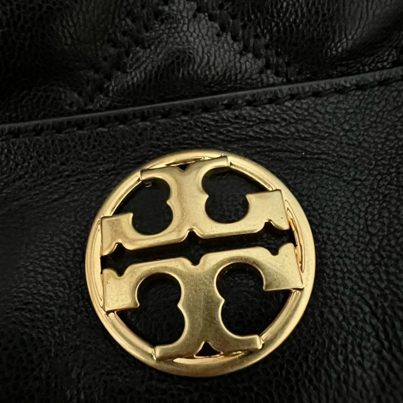 全新 TB小香風真皮菱格紋金標圓盾logo可手提側背小水桶包 Tory Burch斜背包水桶包-11
