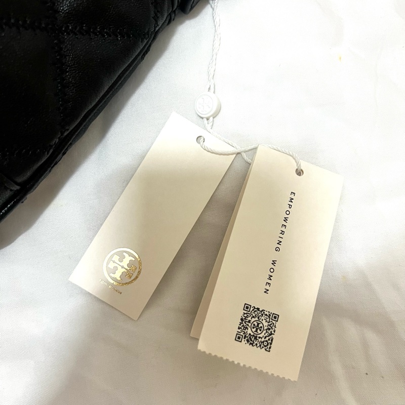 全新 TB小香風真皮菱格紋金標圓盾logo可手提側背小水桶包 Tory Burch斜背包水桶包-15