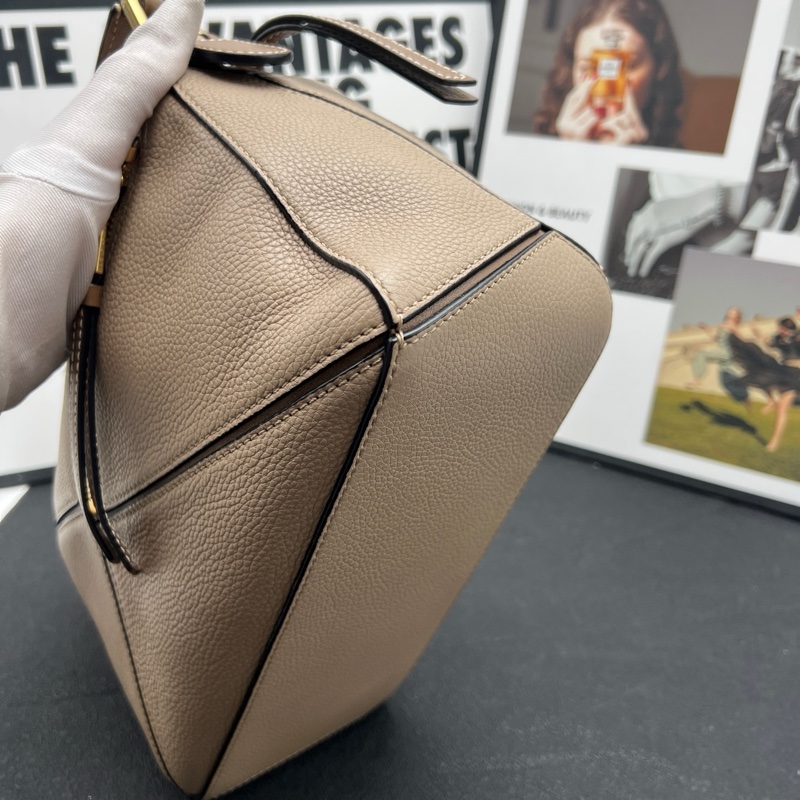 Loewe羅意威 puzzle小號幾何包 沙色荔枝紋牛皮尺寸24x10x15-5