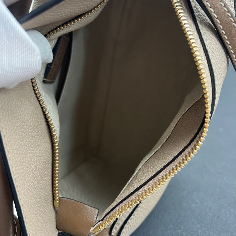 Loewe羅意威 puzzle小號幾何包 沙色荔枝紋牛皮尺寸24x10x15-8