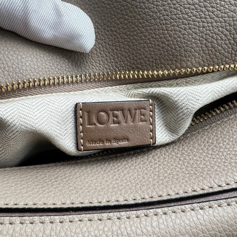 Loewe羅意威 puzzle小號幾何包 沙色荔枝紋牛皮尺寸24x10x15-10