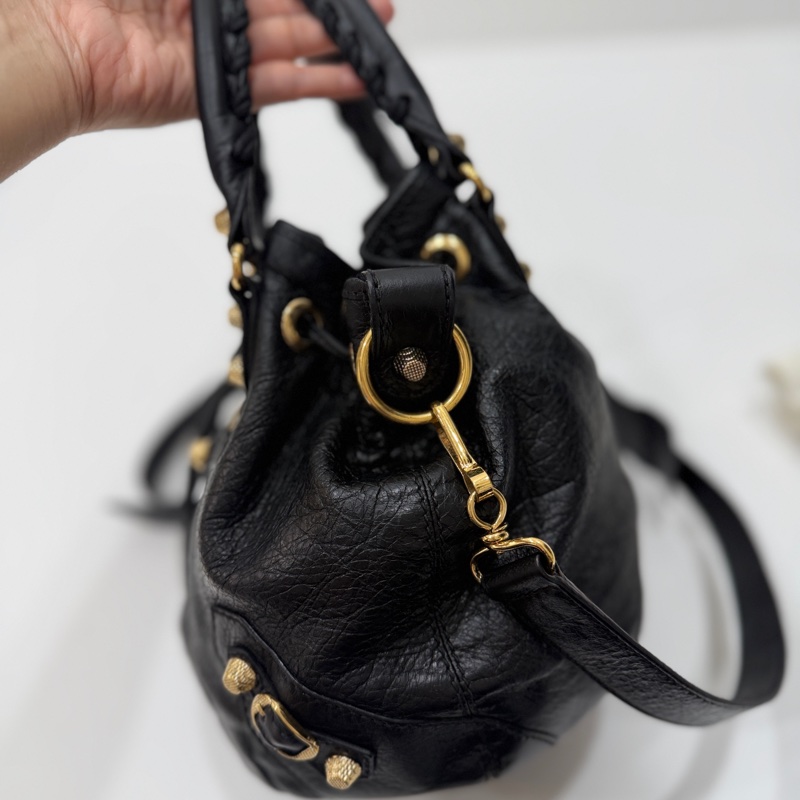 Balenciaga 巴黎世家 ponpon 經典 黑色 金釦 水桶包 機車包 手提包 斜背包 側背包 肩背包-13