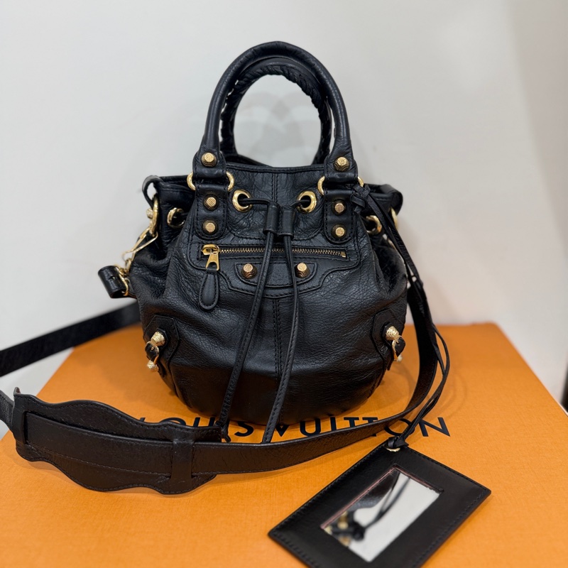 Balenciaga 巴黎世家 ponpon 經典 黑色 金釦 水桶包 機車包 手提包 斜背包 側背包 肩背包-14