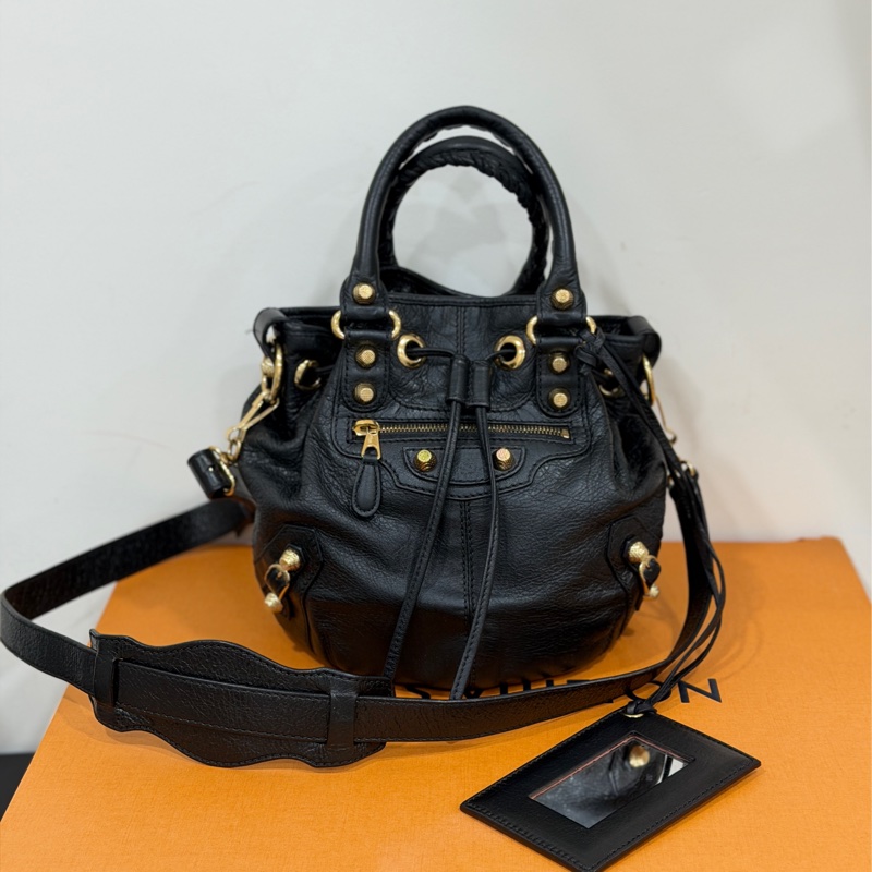Balenciaga 巴黎世家 ponpon 經典 黑色 金釦 水桶包 機車包 手提包 斜背包 側背包 肩背包-15