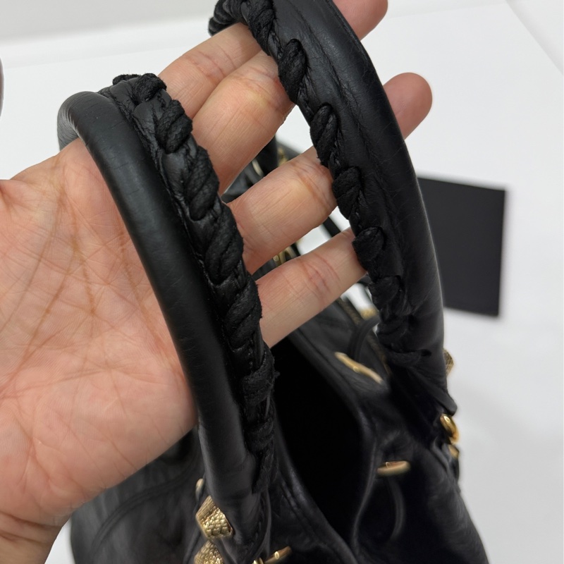 Balenciaga 巴黎世家 ponpon 經典 黑色 金釦 水桶包 機車包 手提包 斜背包 側背包 肩背包-24