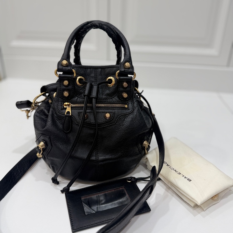 Balenciaga 巴黎世家 ponpon 經典 黑色 金釦 水桶包 機車包 手提包 斜背包 側背包 肩背包-38