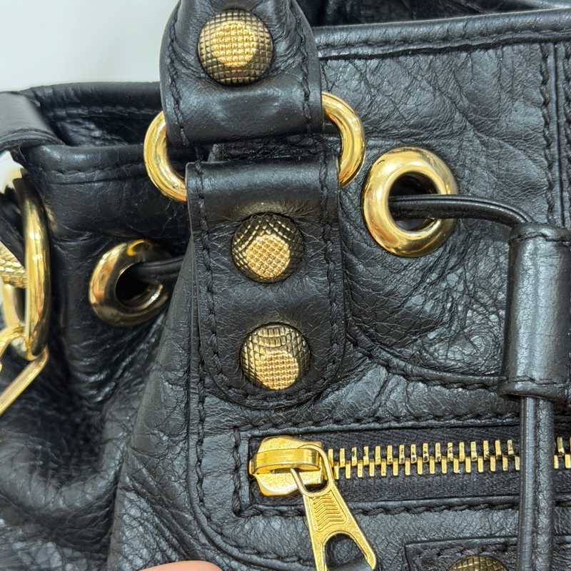 Balenciaga 巴黎世家 ponpon 經典 黑色 金釦 水桶包 機車包 手提包 斜背包 側背包 肩背包-49