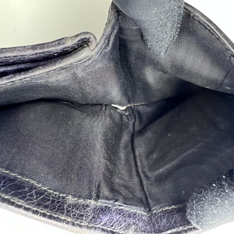 Miu Miu 皺褶款鎖扣短款皮夾-13