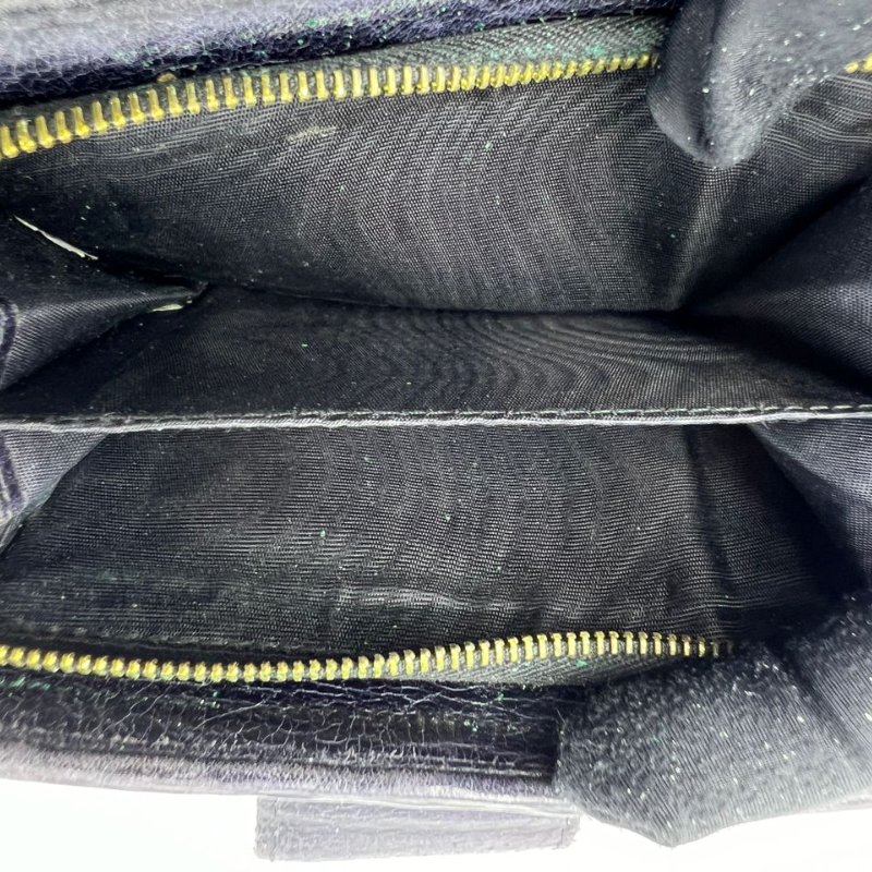 Miu Miu 皺褶款鎖扣短款皮夾-14