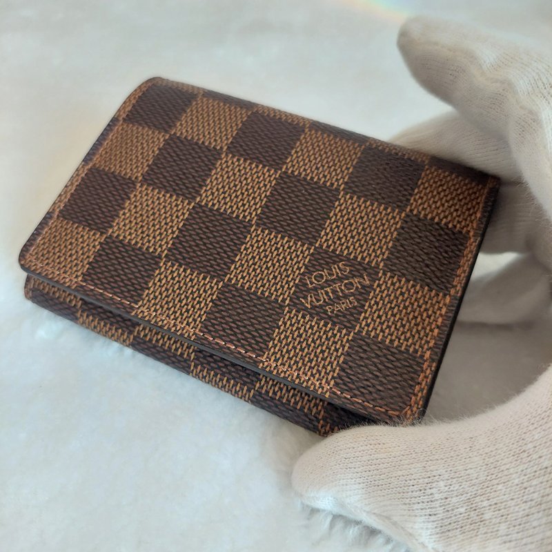 LV🌈現品實拍🌈 N62920咖棋盤格名片／信用卡夾包~二手品-7
