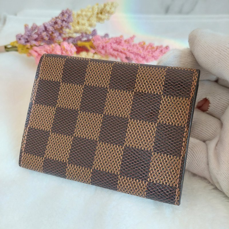 LV🌈現品實拍🌈 N62920咖棋盤格名片／信用卡夾包~二手品-12