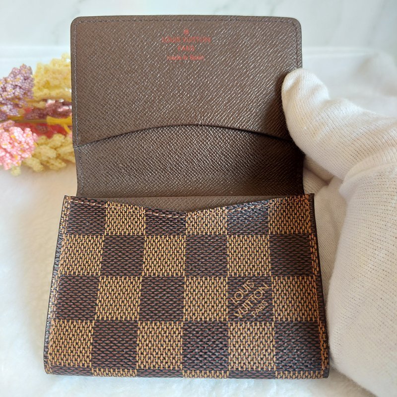 LV🌈現品實拍🌈 N62920咖棋盤格名片／信用卡夾包~二手品-27