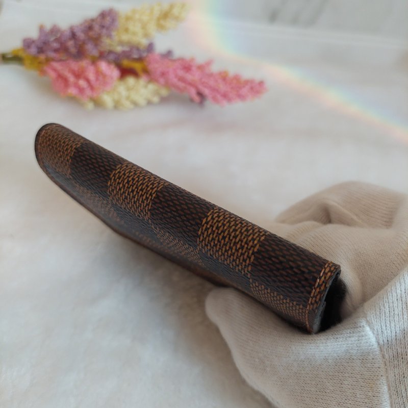 LV🌈現品實拍🌈 N62920咖棋盤格名片／信用卡夾包~二手品-32