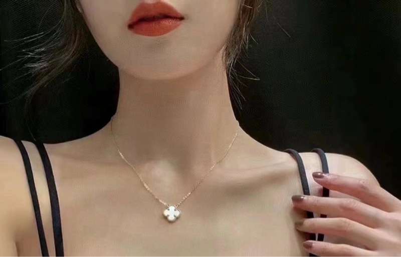 梵克雅寶 VCA四葉草項鍊，中花18K黃金+白色貝母-6