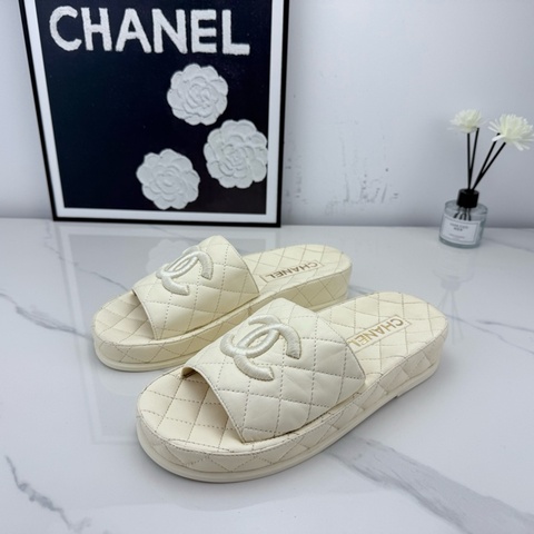 99新 Chanel香奈兒白色羊皮拖鞋 37碼