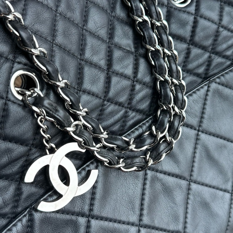 香奈兒chanel黑銀軟牛皮菱格紋 托特包機場包媽咪包 14開 底長40-10