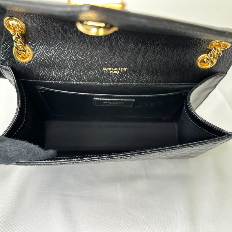 YSL Envelope中款黑金魚子醬信封包-7