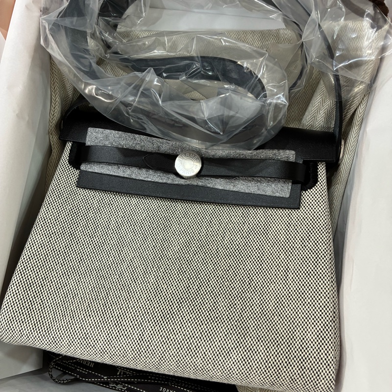 Hermès mini herbag 黑銀 熊貓 全新-3