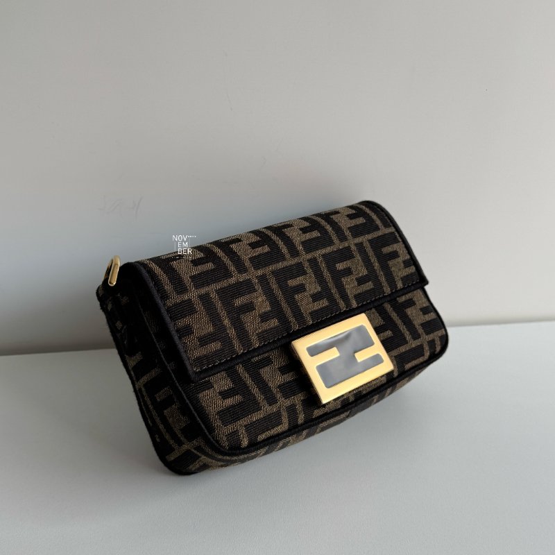 閒置新🤎 Fendi 芬迪 Baguette Mini 老花迷你法棍包🥖-1