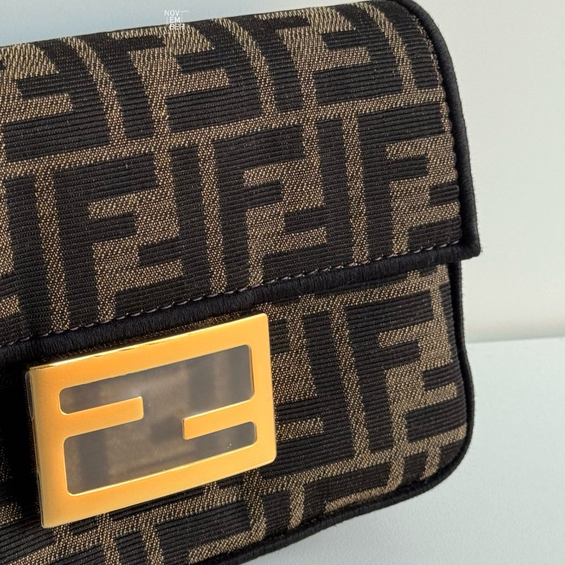閒置新🤎 Fendi 芬迪 Baguette Mini 老花迷你法棍包🥖-2