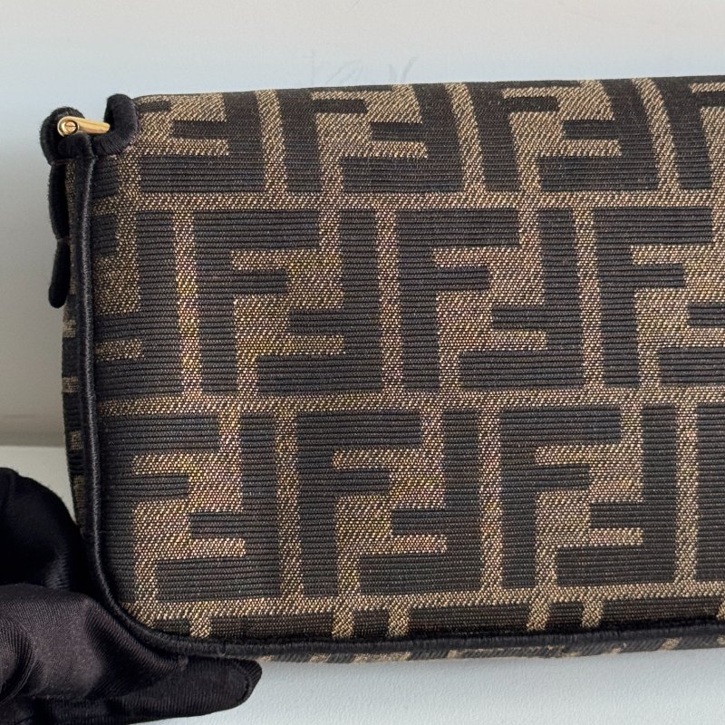 閒置新🤎 Fendi 芬迪 Baguette Mini 老花迷你法棍包🥖-6