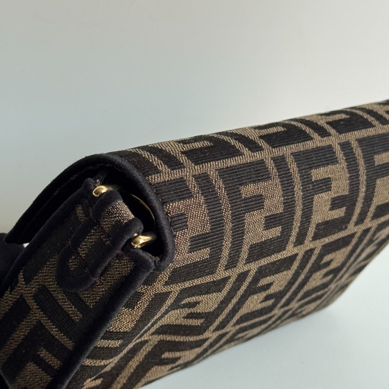 閒置新🤎 Fendi 芬迪 Baguette Mini 老花迷你法棍包🥖-8