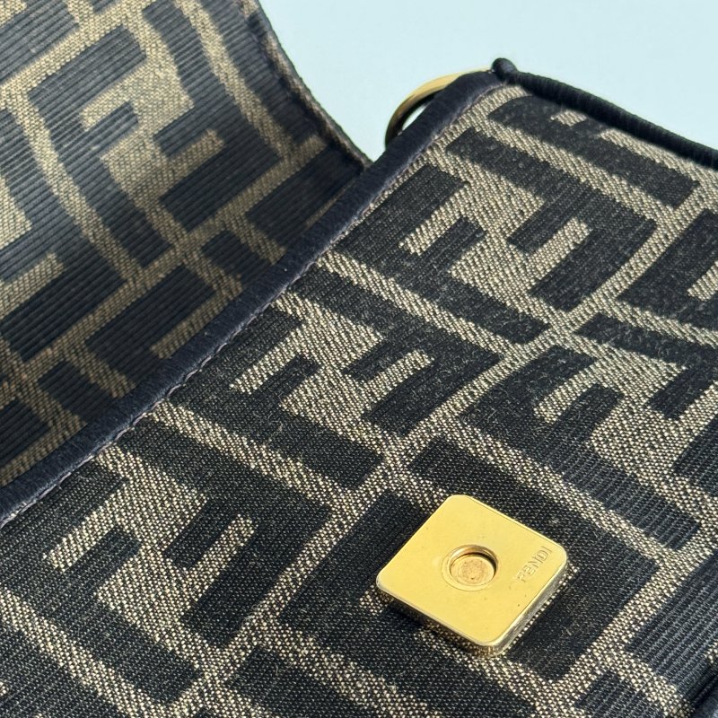 閒置新🤎 Fendi 芬迪 Baguette Mini 老花迷你法棍包🥖-10