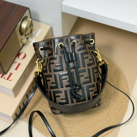 🏷Fendi 芬迪．Mon Tresor 老花水桶包