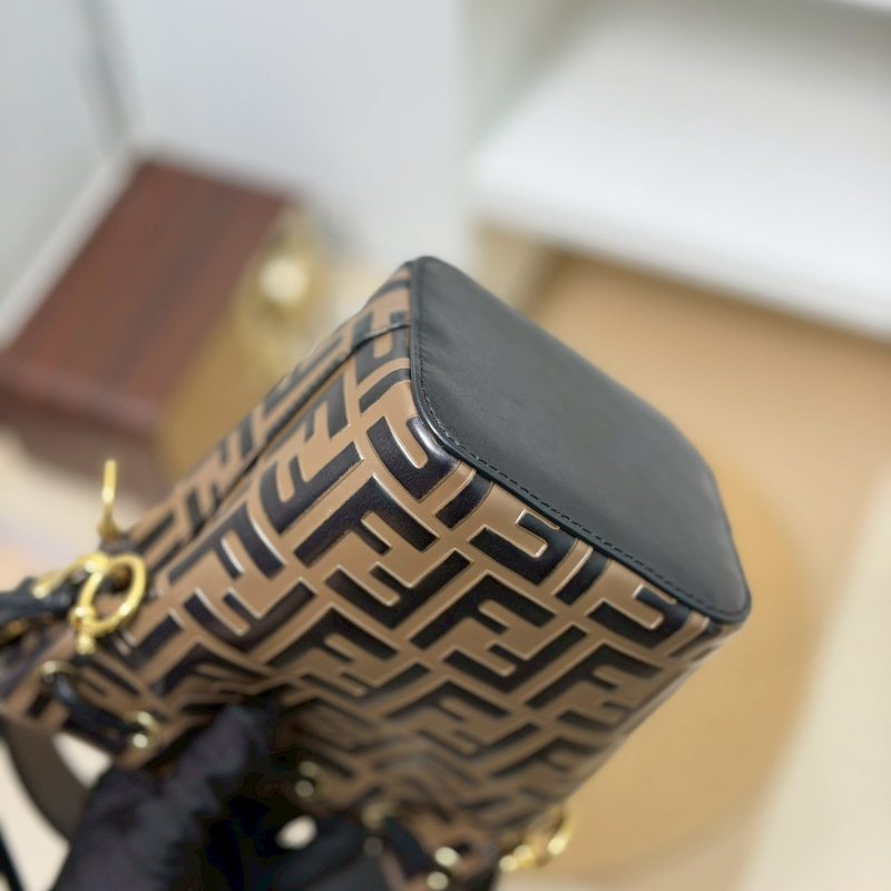 🏷Fendi 芬迪.Mon Tresor 老花水桶包-6