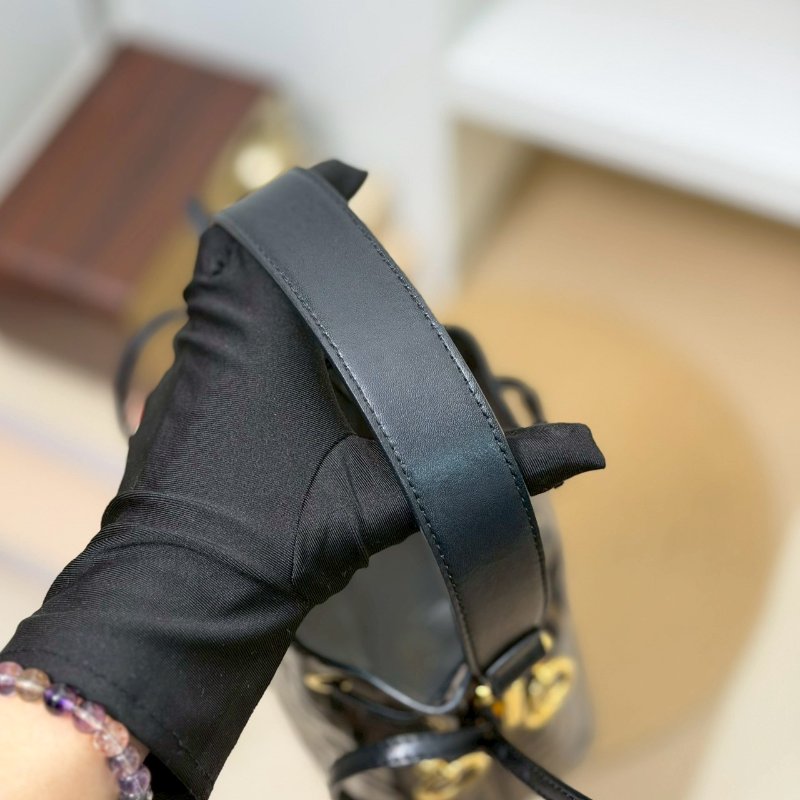 🏷Fendi 芬迪.Mon Tresor 老花水桶包-14