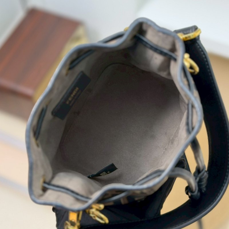 🏷Fendi 芬迪.Mon Tresor 老花水桶包-16