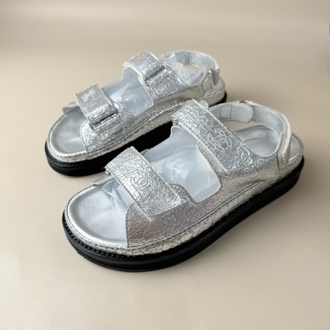 CHANEL/香奈兒 純銀雙C爆裂紋涼鞋 37碼  無附件